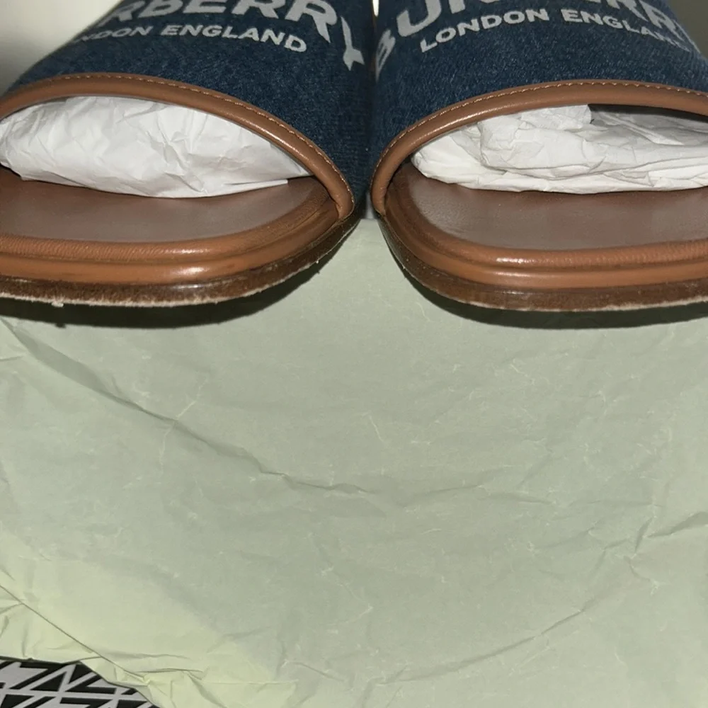 Burberry sandals - Picture 8 of 13